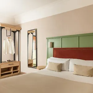 The Honest & Hotel Sevilla
