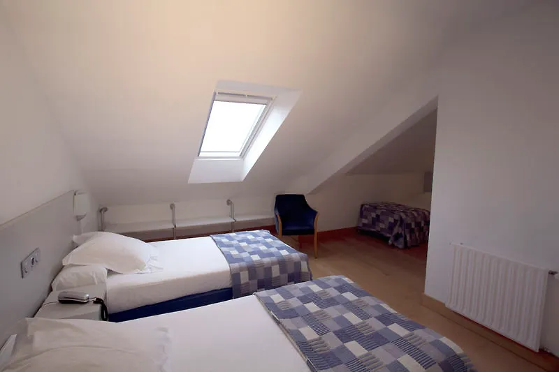 Hotel Jauregui 혼다리비아 3*,