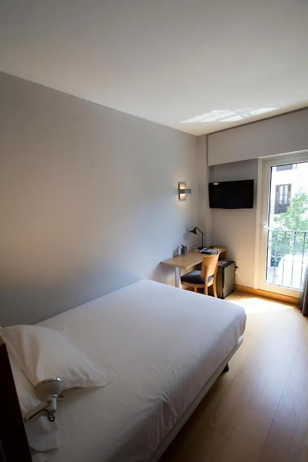 Hotel Jauregui 혼다리비아